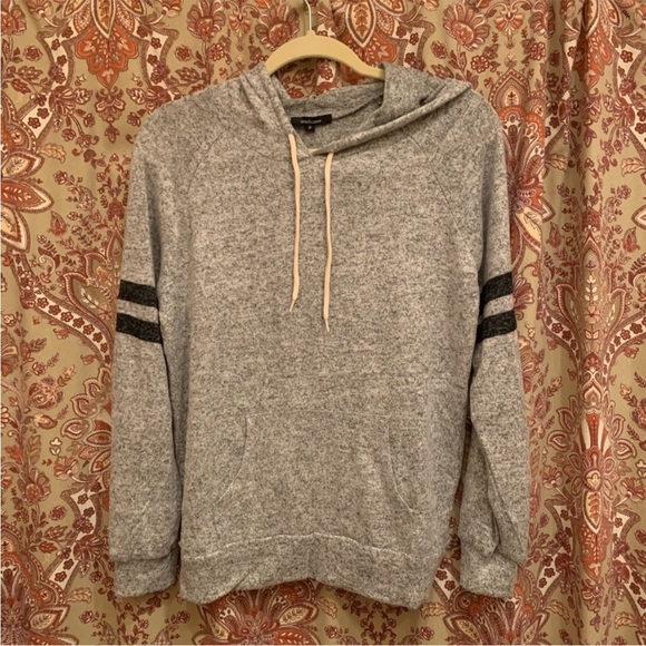{AMBIANCE} Grey Soft Hoodie NWT - Picture 2 of 6